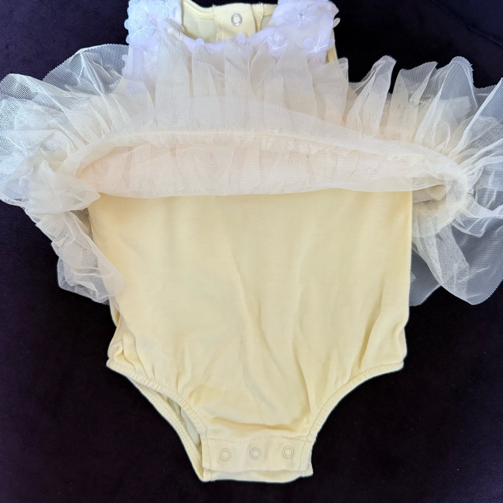Little Me Yellow and White Baby Dress with Floral Details size 6 months - Picture 3 of 4